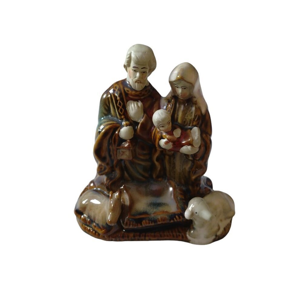 Small Porcelain One Piece Nativity Scene.  Mary, Joseph, Jesus, Animals  CB3